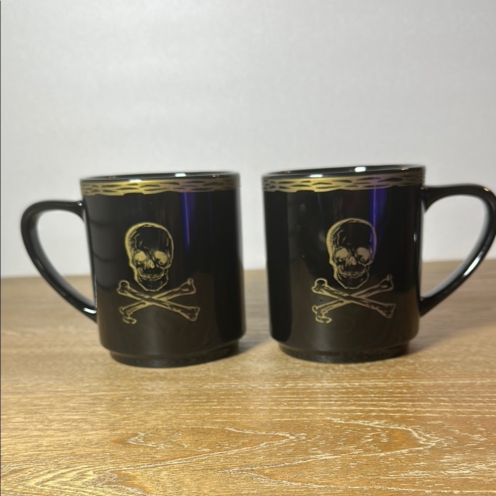 Skull & Crossbones Large Mugs Black and Gold. Set of 2